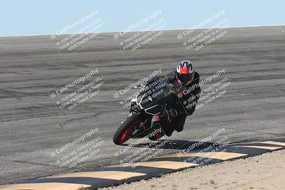 media/Oct-13-2025-Moto Forza (Mon) [[a66d839500]]/3-B Group/Session 2 (Bowl)/